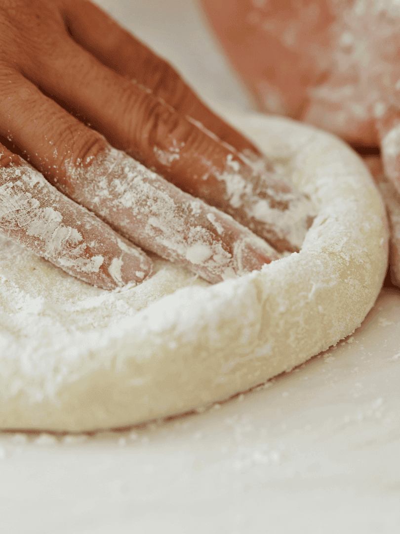 type de pâte a pizza napolitaine travailler pour former une pizza