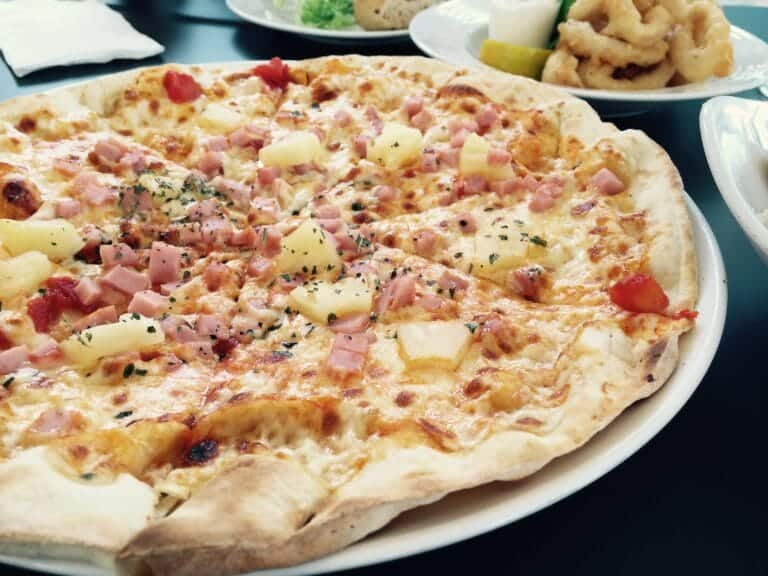 pizza fine jambon fromage croûte croustillante