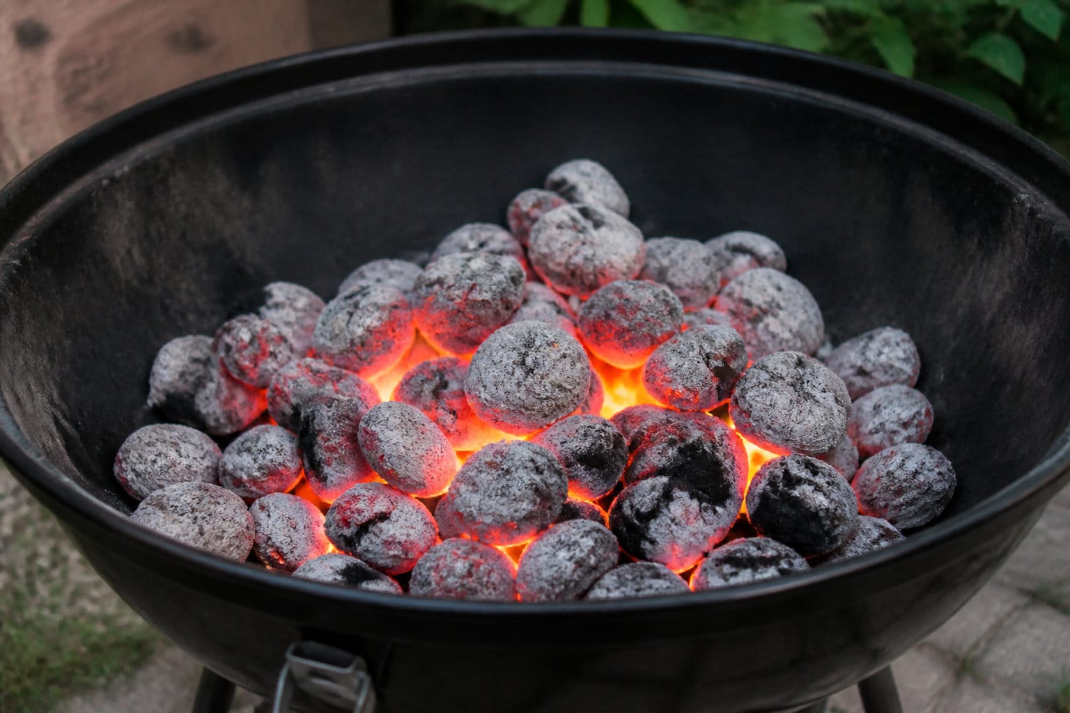 Cuisson d’une côte de bœuf au Weber : combien de temps ? 7 Adapter la cuisson au modèle de barbecue Weber